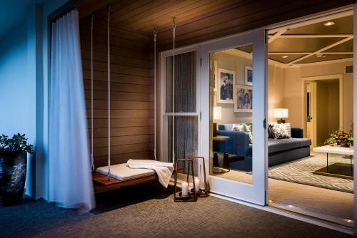 One Bedroom Lanai Suite