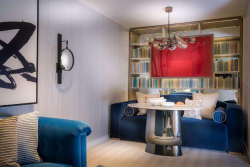 One Bedroom Lanai Suite