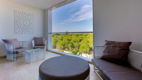 Grand Deluxe King Suite