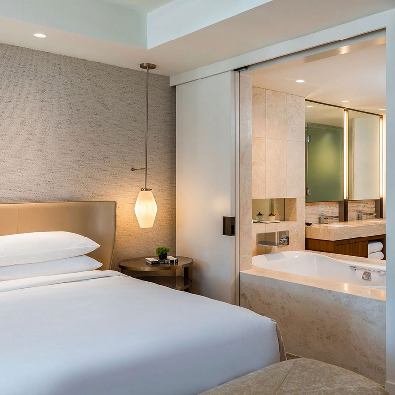 1 King Bed