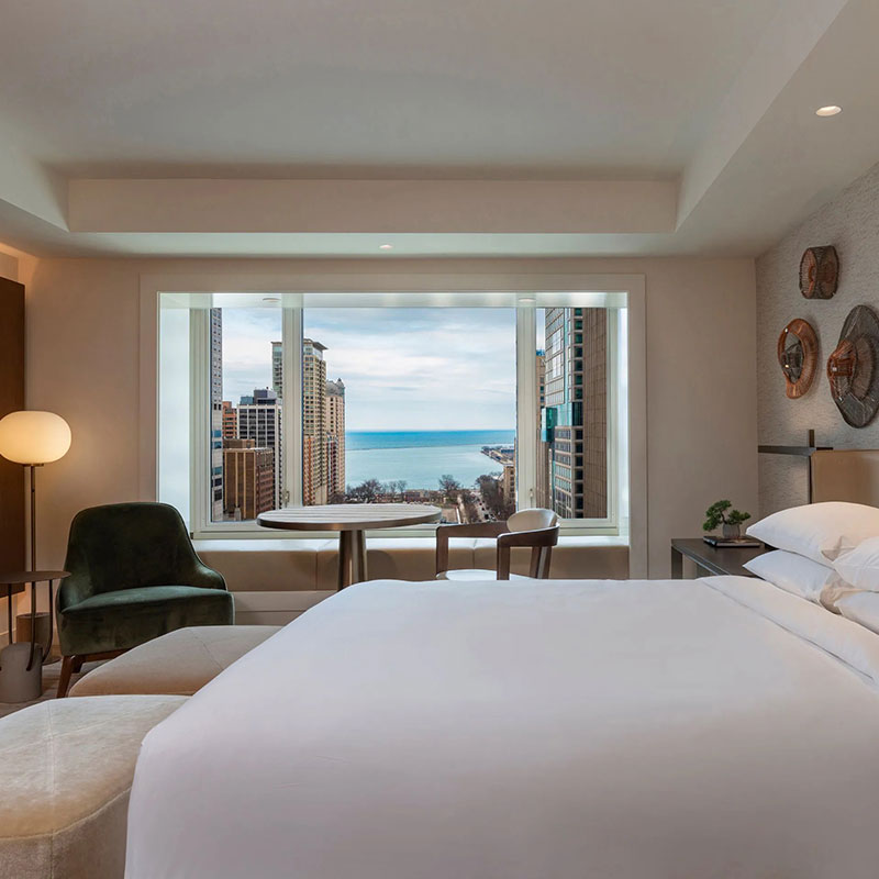 1 King Bed Lake View