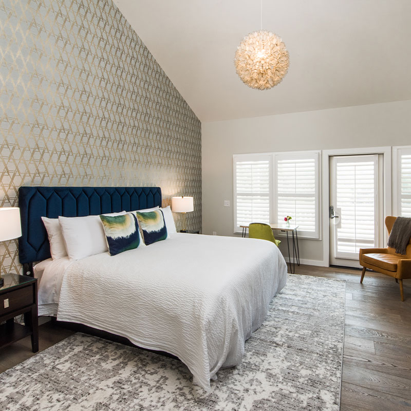 Upper View King Room