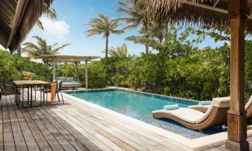 Grand Beach Villa with Two Queen Beds and Pool