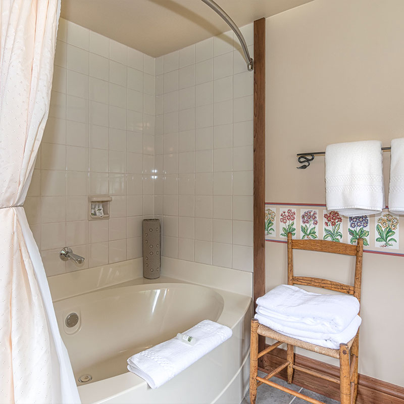 Farm East Signature Suite
