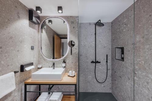 One Bedroom Apartment