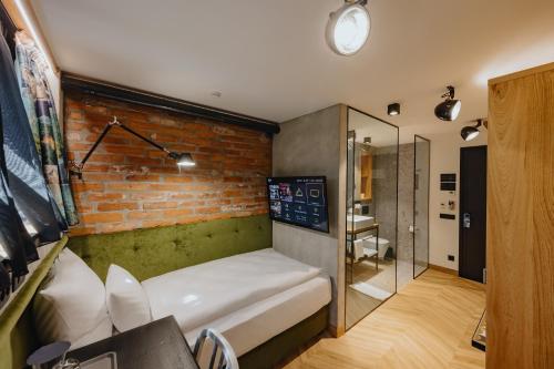 Single Room - Basement