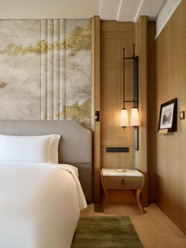 Premier Corner Room with Twin Beds