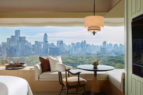 Club Corner Room with Twin Beds
