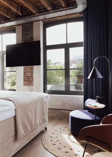 Large Double Room