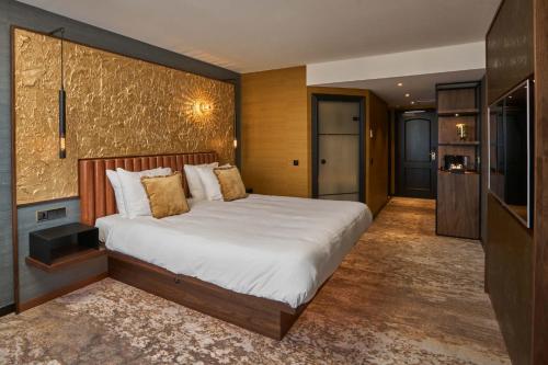 Dutch Design Double Room with Balcony