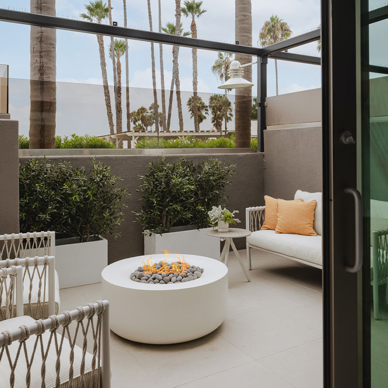 The 720 Oceanfront King w Balcony Firepi