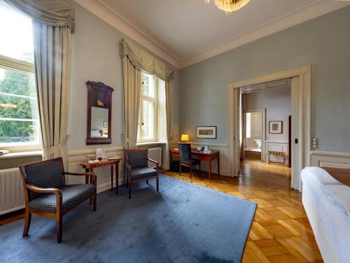 Junior Suite with Garden View
