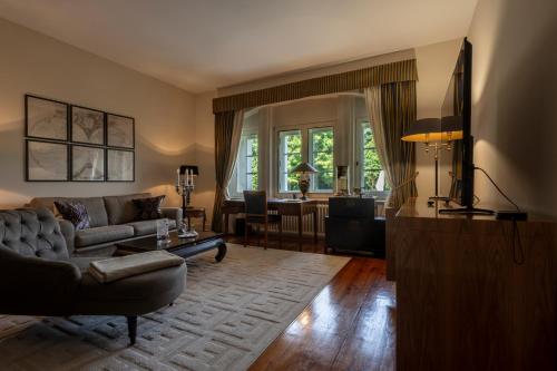 Junior Suite with Garden View
