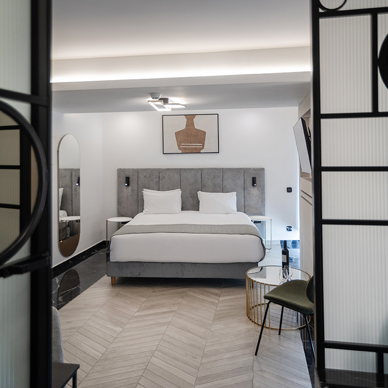 Maison Suite with Balcony & Hot Tub