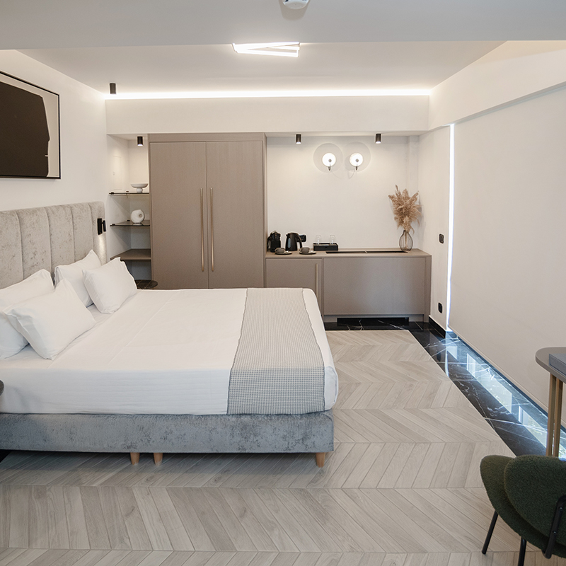 Maison Suite with Balcony & Hot Tub