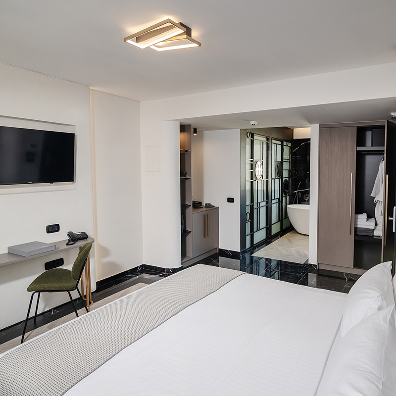 Esse Acropolis Suite Balcony & Hot tub