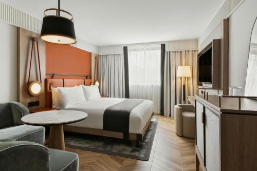 Superior King Room 