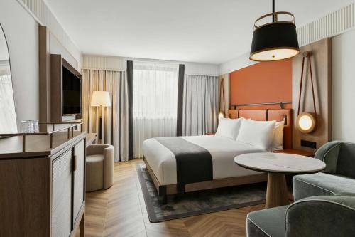 Deluxe King Room