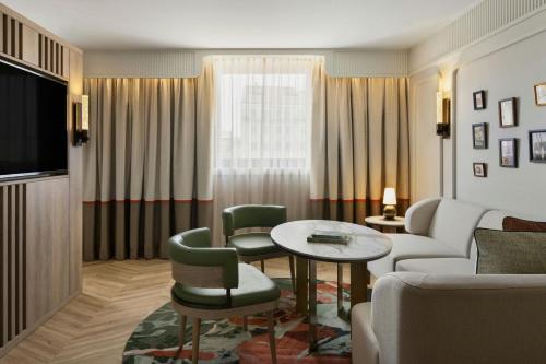 Junior King Suite with Church View