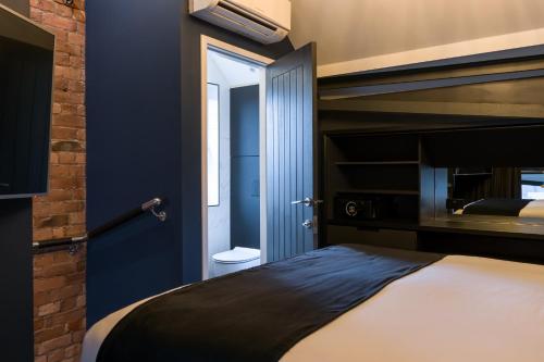 Superior Duplex King Suite with Kitchenette, Sitting Area and In-Room Bath Tub - Non-Smoking