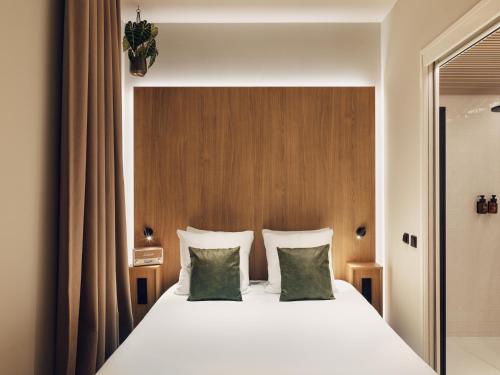 Basement Street View Room
