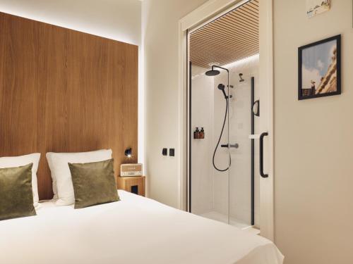 Basement Street View Room