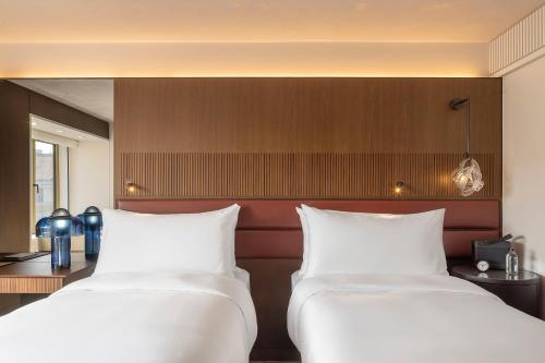 Fairmont Twin Room with River view