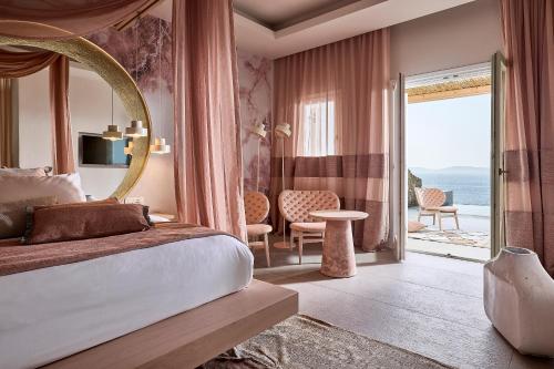 Executive Sea View Suite with private infinity pool