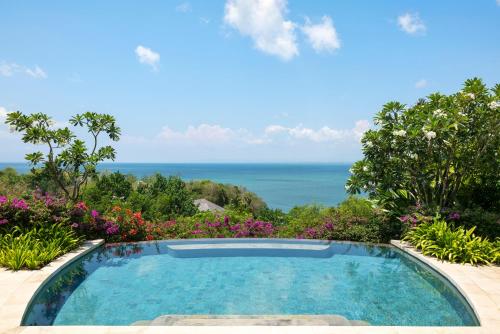 Panoramic One Bedroom Pool Villa with Free Resort Benefit anComplimentary Round-Trip Airport Transfer