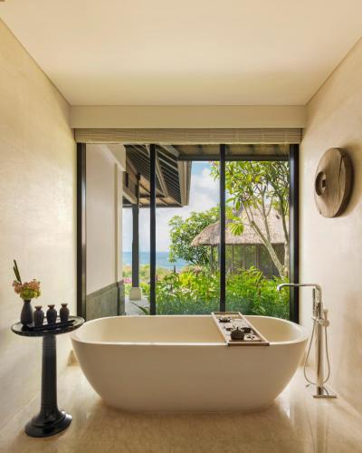 Panoramic One Bedroom Pool Villa with Free Resort Benefit anComplimentary Round-Trip Airport Transfer
