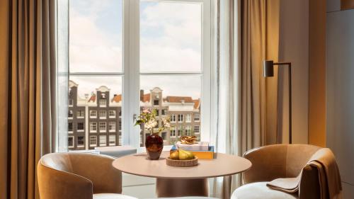 Grand Premier Canal View room