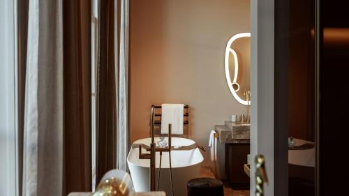 Signature Suite