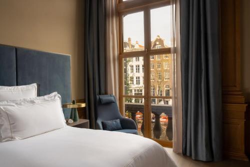 Canal View Signature Suite