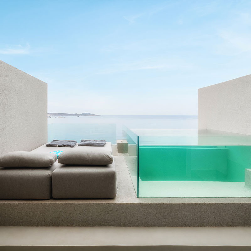 Deluxe Suite Horizon View Plunge Pool