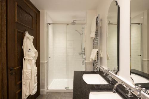 King Guest Room