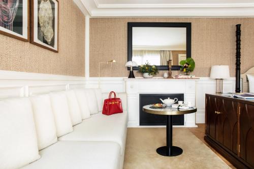 Suite with Garden View