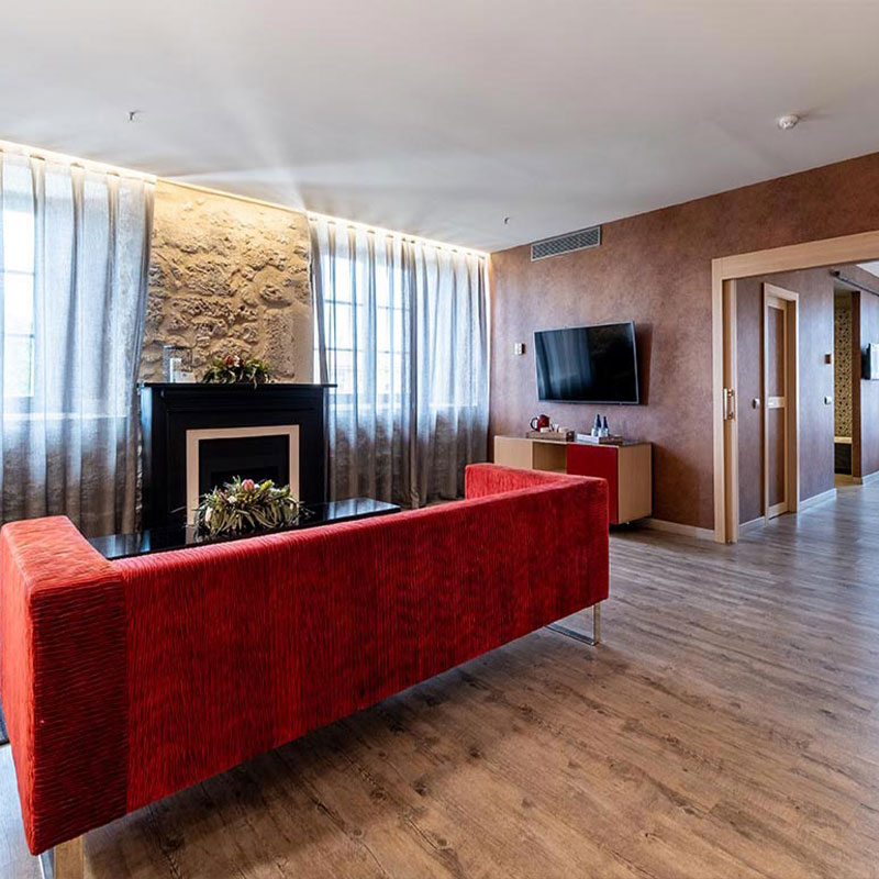 La Universidad Suite