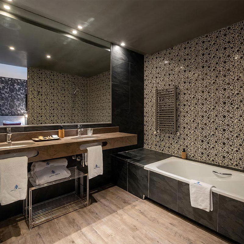La Universidad Suite