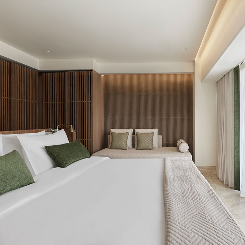 Panorama Suite with Temple View