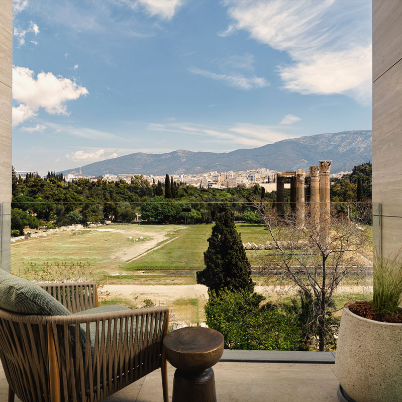 Panorama Suite with Temple View