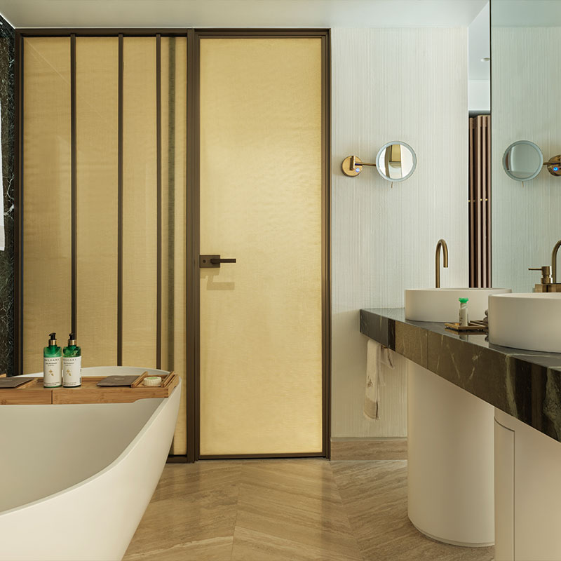 Panorama Suite with Temple View