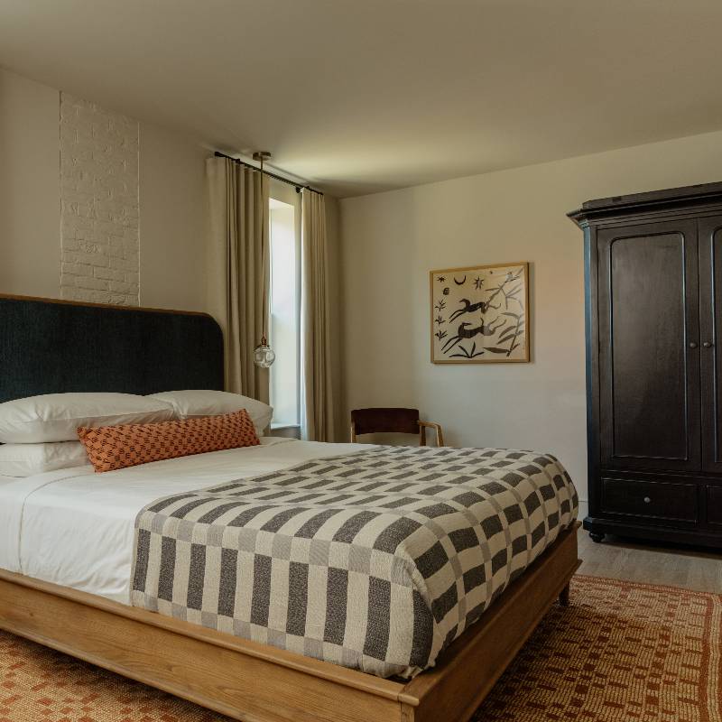 Signature Queen Room