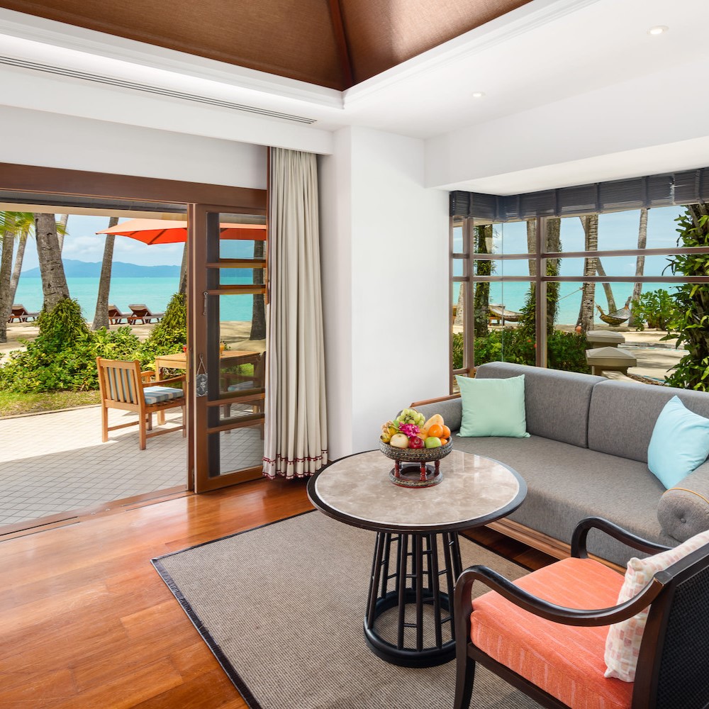 Deluxe Beachfront Villa with Plunge Pool