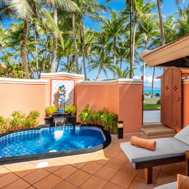 Deluxe Beachfront Villa with Plunge Pool