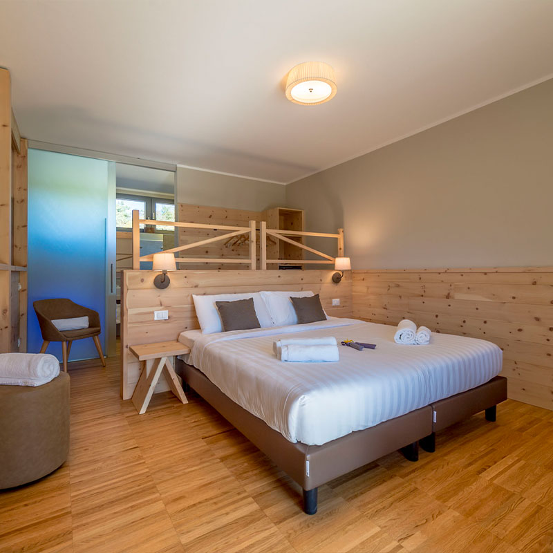 Forest Essence Junior Suite