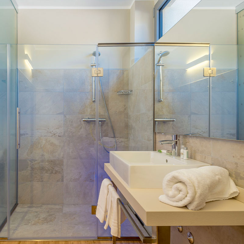 Forest Essence Junior Suite