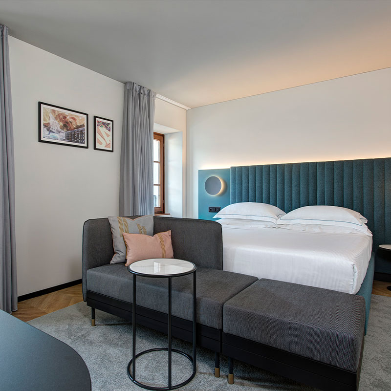 DOUBLE PLUS ROOM