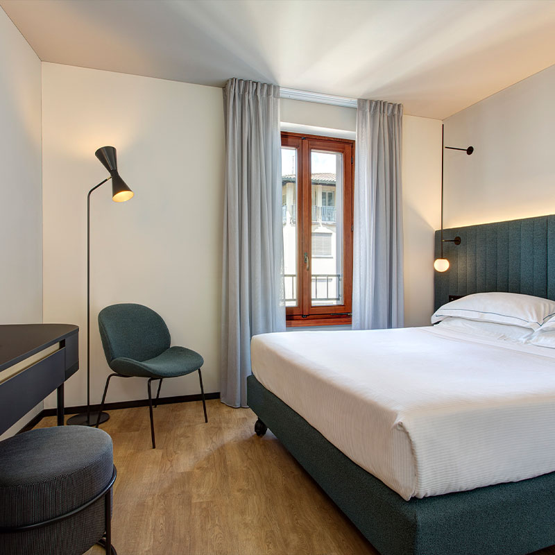 DOUBLE PLUS ROOM