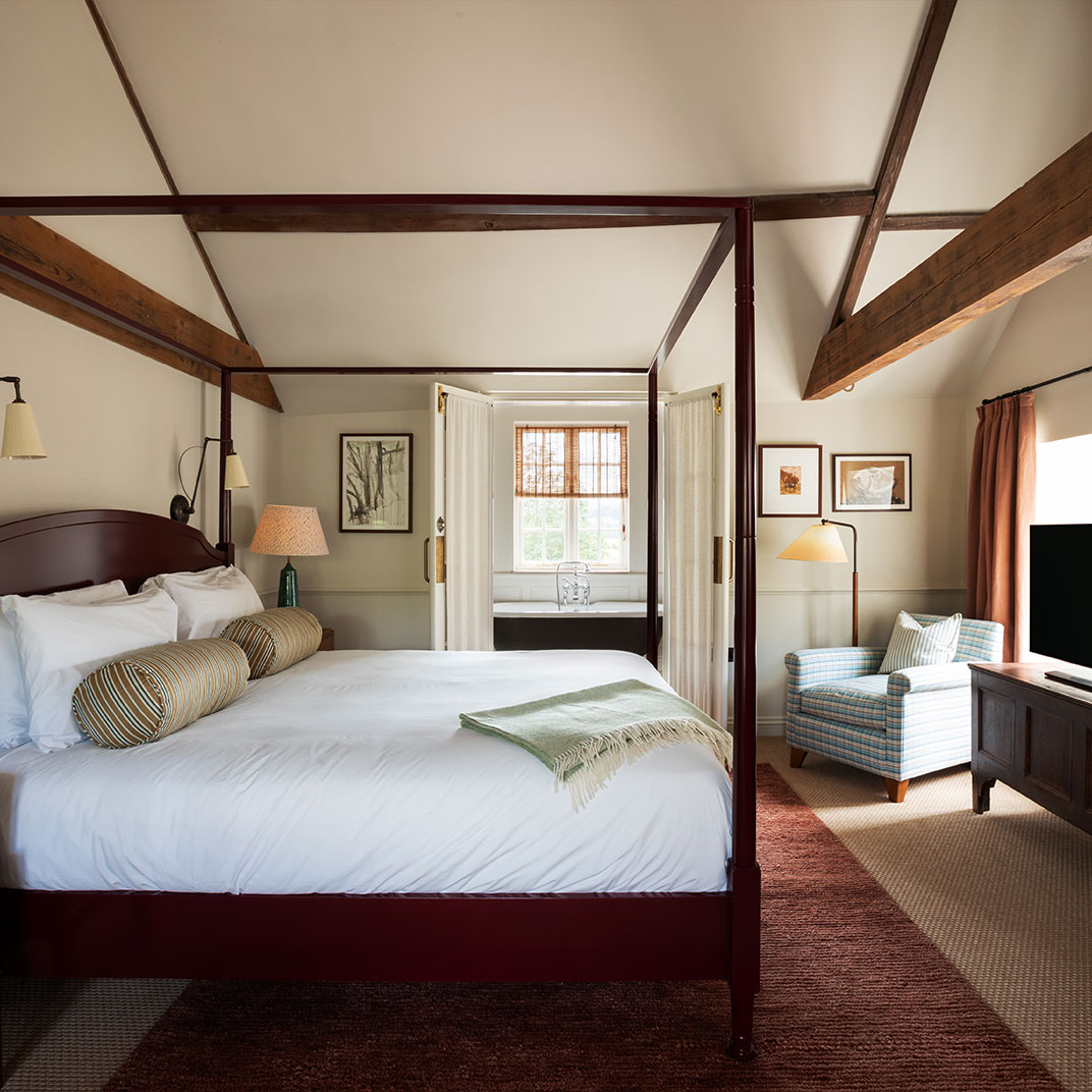 Spacious Coach House