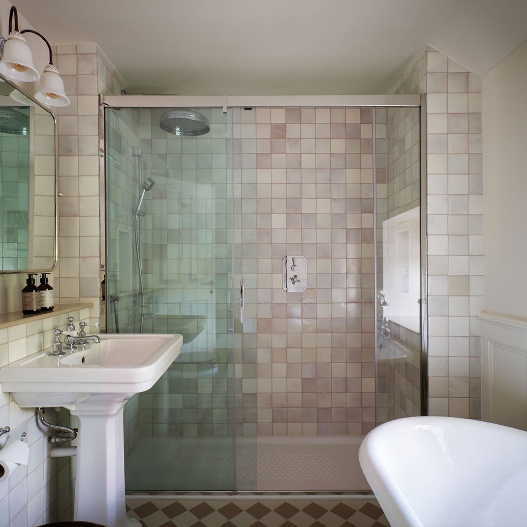 Spacious Coach House